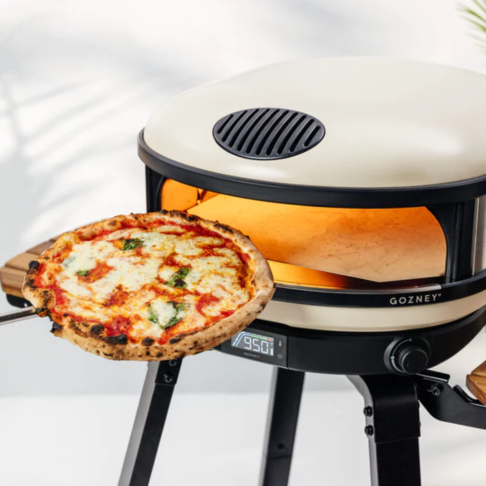 Gozney Arc XL mit Pizza